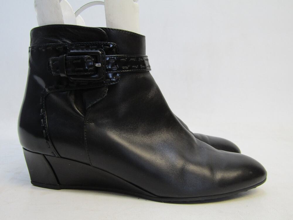 Tods Womens Size 39.5 Black Leather Ankle Buckle Bootie Fashion Boots